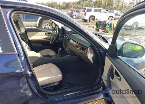 2011 BMW 328I из США, поврежденный, VIN WBAPH7C54BE461311